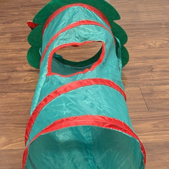 Green Christmas Tree Cat Tunnel - Picture 5 of 6